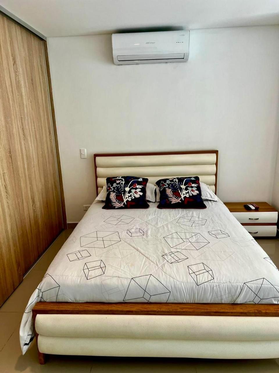 Apartamentos Cartagena Marbella Suite Экстерьер фото